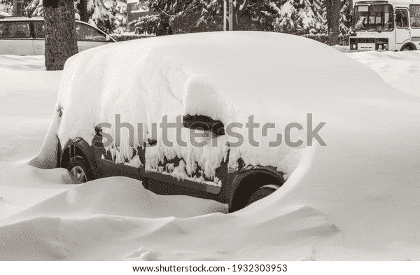 temporary garage in winter